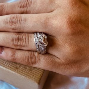 Heart shaped diamond wedding set